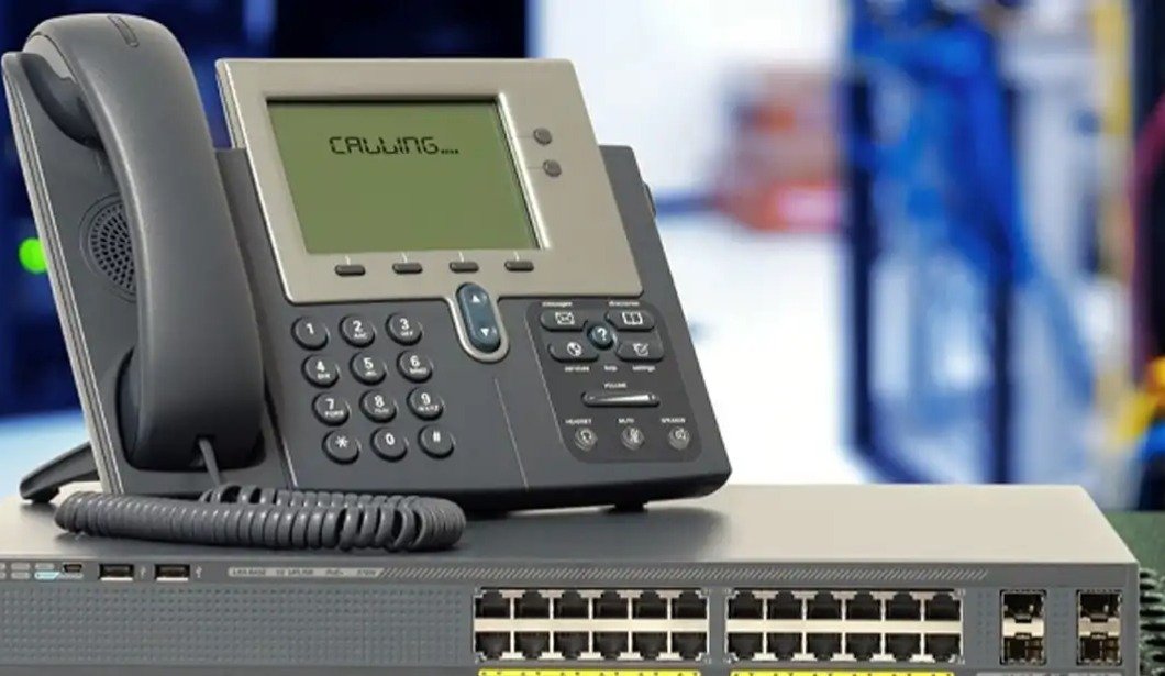 سیستم VoIP چیست و چرا هر کسب وکاری باید آن را داشته باشد؟